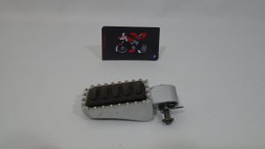 ESTRIBO TRASERO IZQUIERDO MACBOR MONTANA XR1